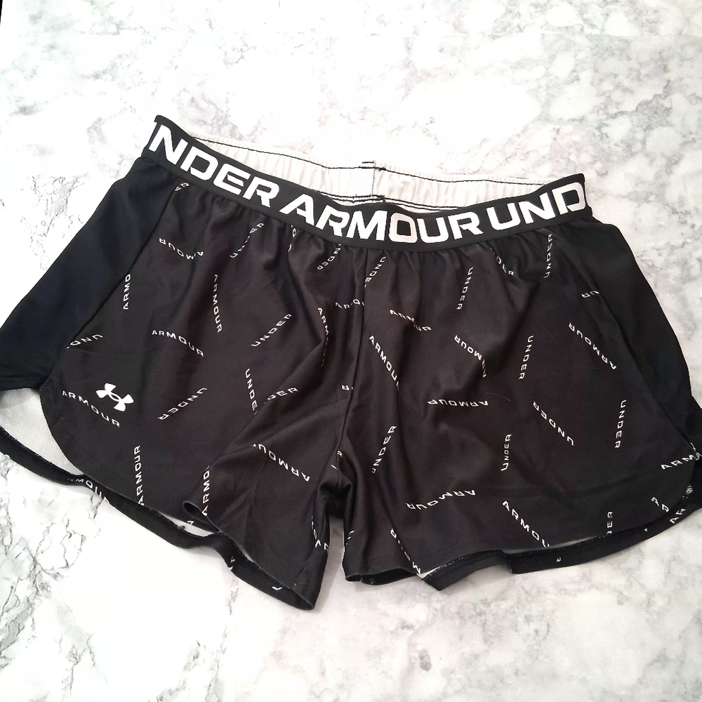 UNDER ARMOUR Women's White Monogram Black Athletic Loose Shorts Size LARGE